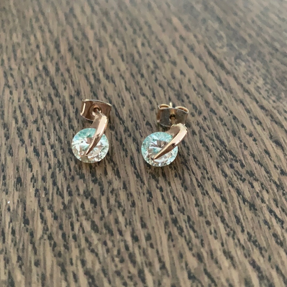 Rose golden diocroma earrings